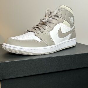 Nike Air Jordan 1 Mid Linen College Grey/Light Bone (8.5M/10W)
